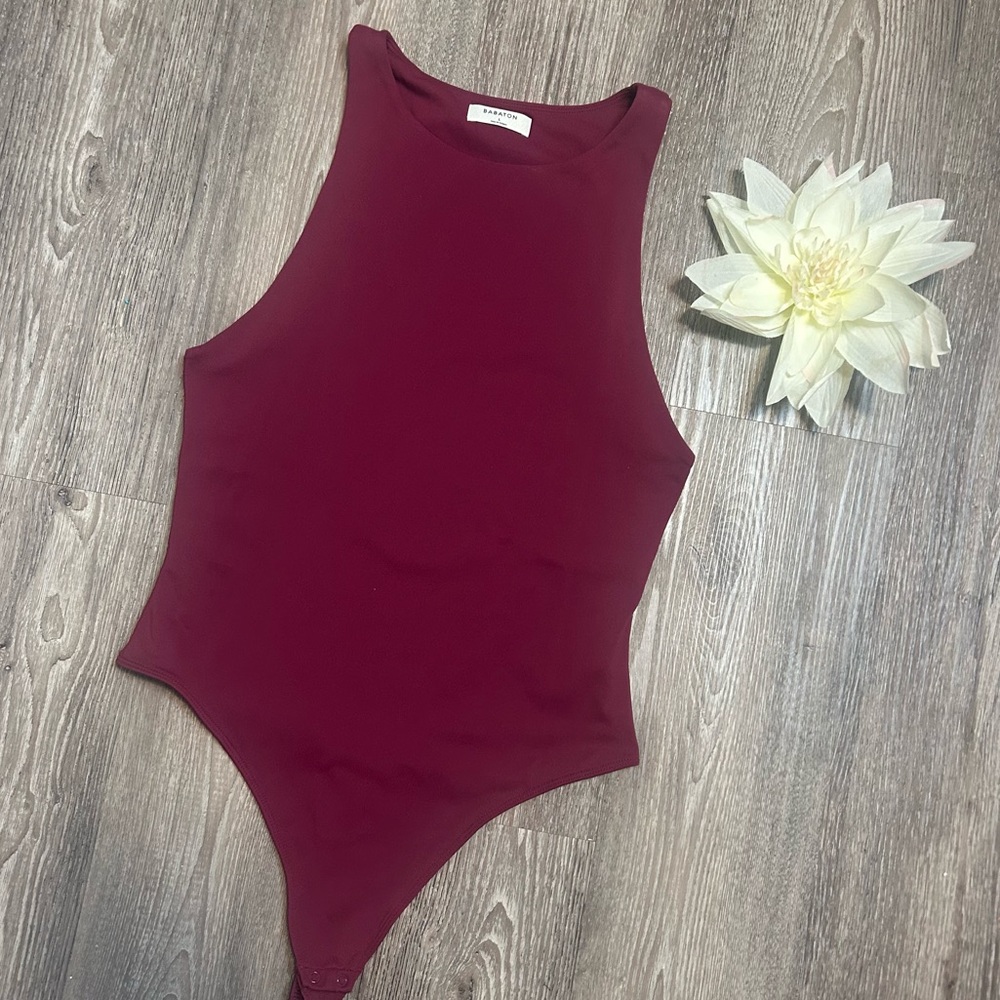 Contour '90s Bodysuit
Sleek High-Neck Bodysuit Babaton Deep Red Burgundy
